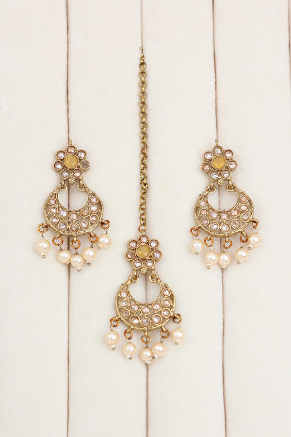 Yellow Single Layer Polki Necklace With Yellow Colour With Small Earrings And Small Tikka (NS001-Y-Polki-Box1)