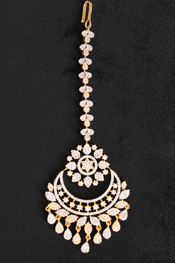 Tikka With American Diamonds In Gold Polish (T004-G-AD)