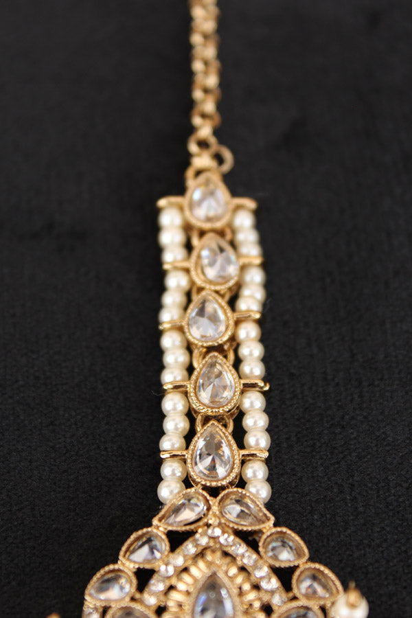 Small Tikka With Reverse AD Stones And White Pearls And Beads (T008-W-Polki)