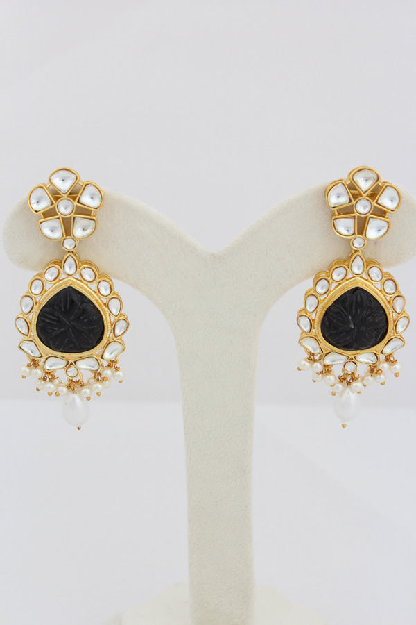 Black Kundan Necklace Set With Matching Earrings(IGNK008)