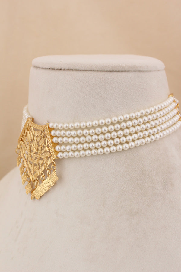 Gold Plated Punjabi Jadau Choker Necklace With White Pearls With Earrings And Tikka (IGPJCS001)