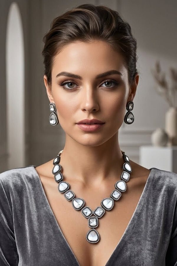 Kundan Necklace Set In Black Polish With Matching Earrings (NK025-Kundan)