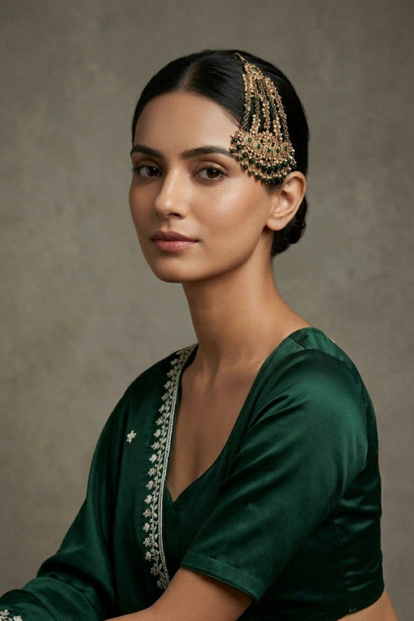 Large And Wide Fashionable Passa With Green Colour Stones (PAS021-G)