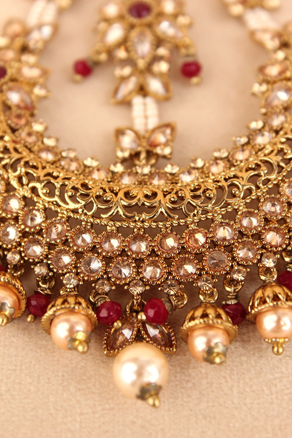 Passa With White Beads And Pearls Attached With Red Stones (PAS011)