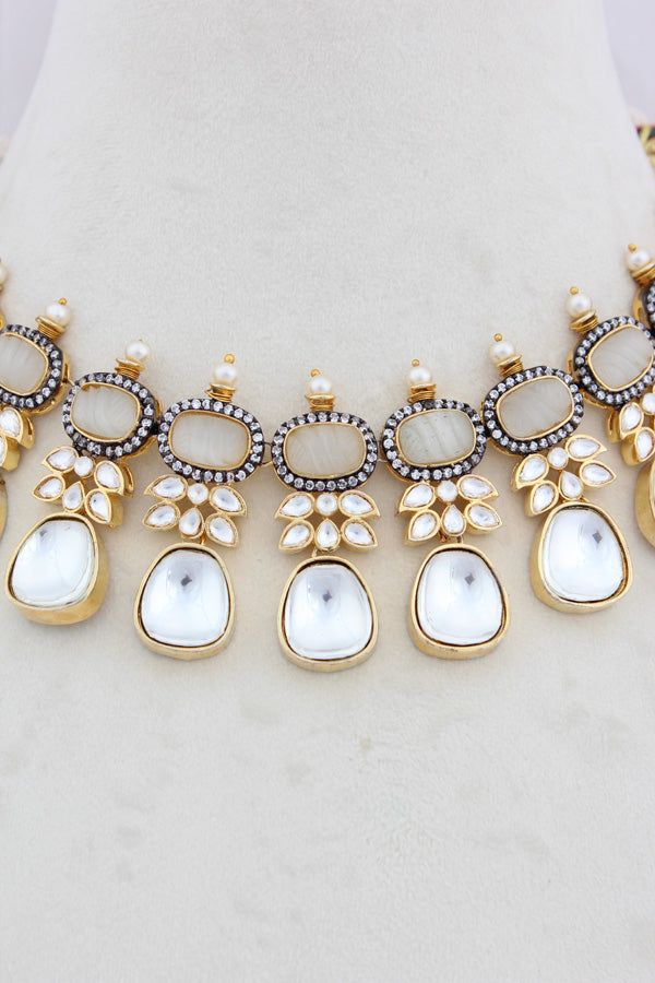 White Necklace In Kundan With Earrings And Tikka (IGNK007)