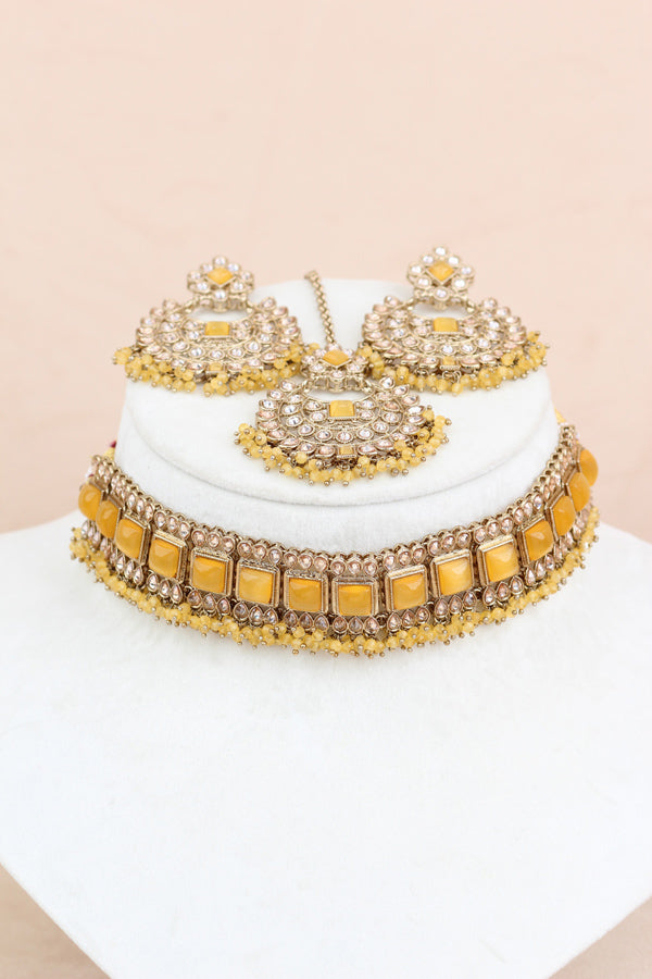 Yellow Small Single Line Polki Choker With Large Earrings And Tikka (CS022-Y-Polki)