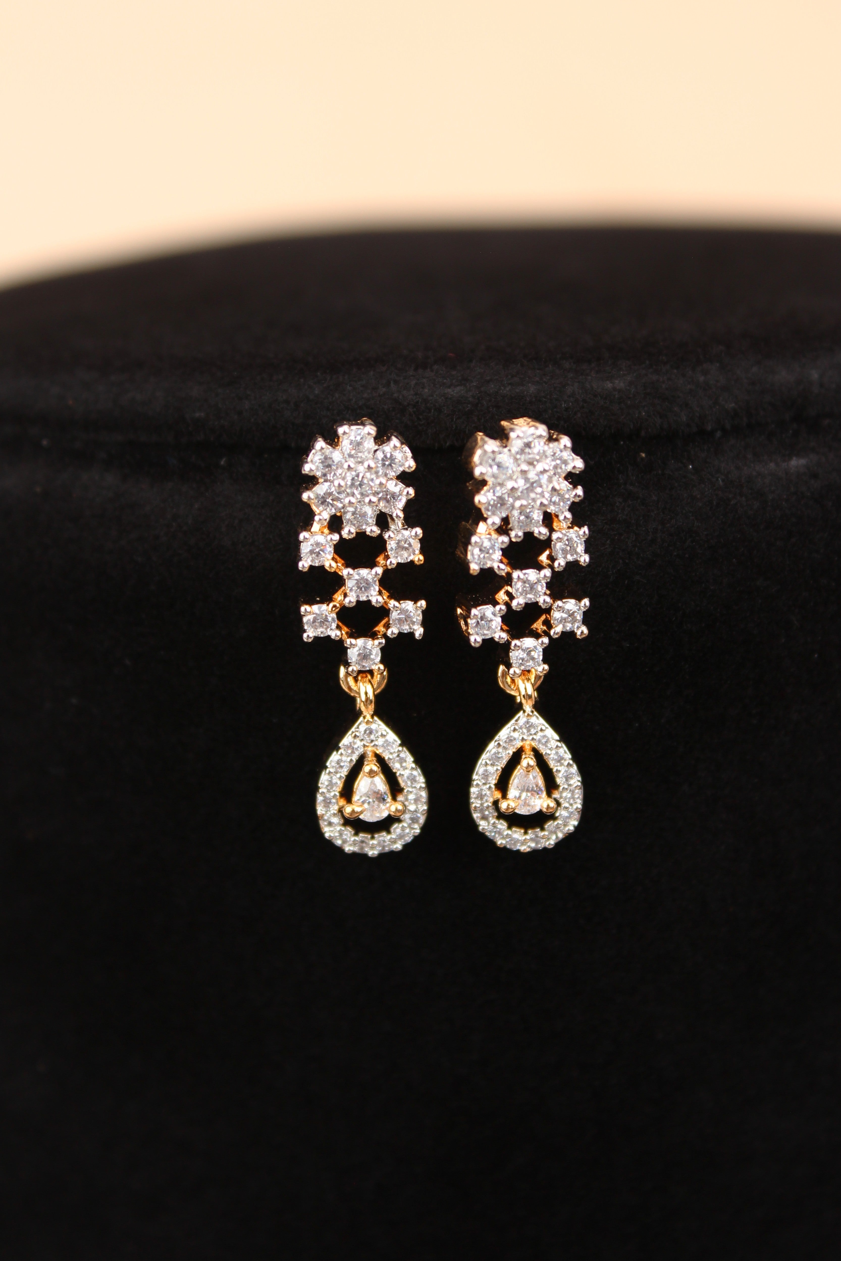 Mangalsutra With Short Chain In Gold Polish And With American Diamonds Also With Small Earrings (MS014-S)