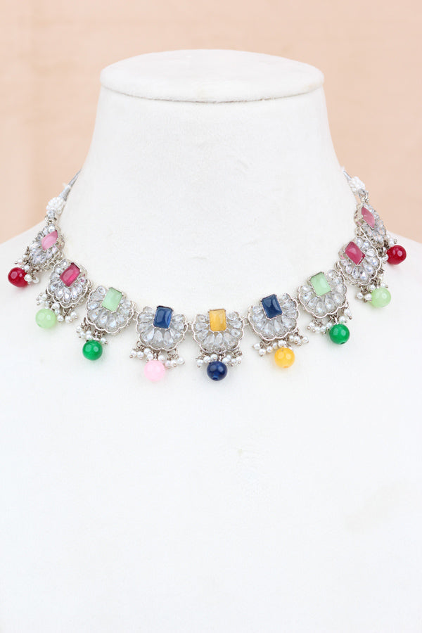 Multi Small And Light Weight Polki Necklace Set With Pearls Attached with Matching Earrings And Tikka 