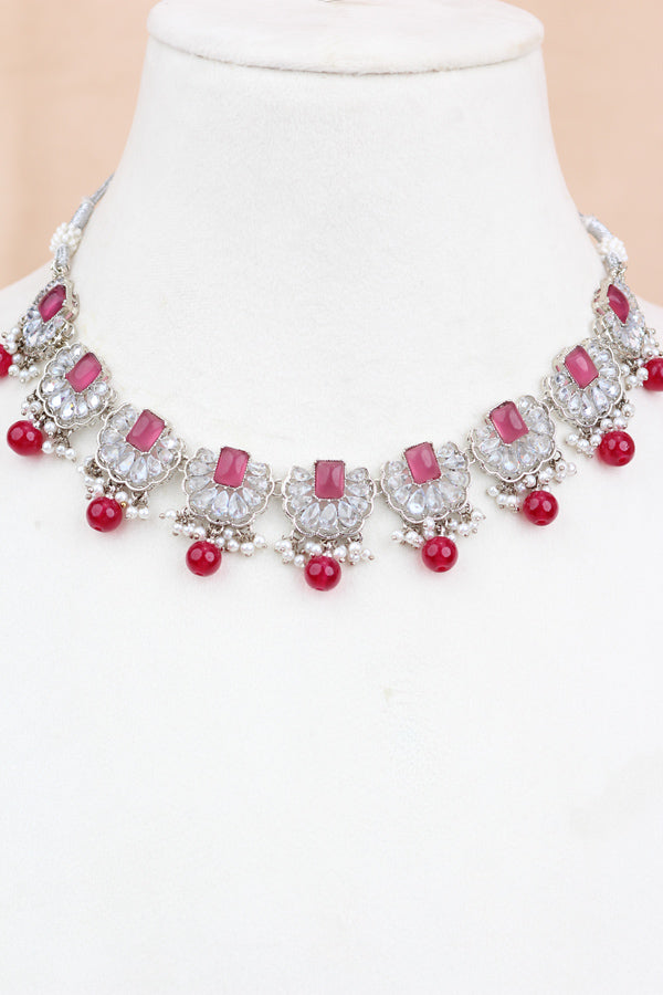 Ruby Red Small And Light Weight Polki Necklace Set With Pearls Attached with Matching Earrings And Tikka 