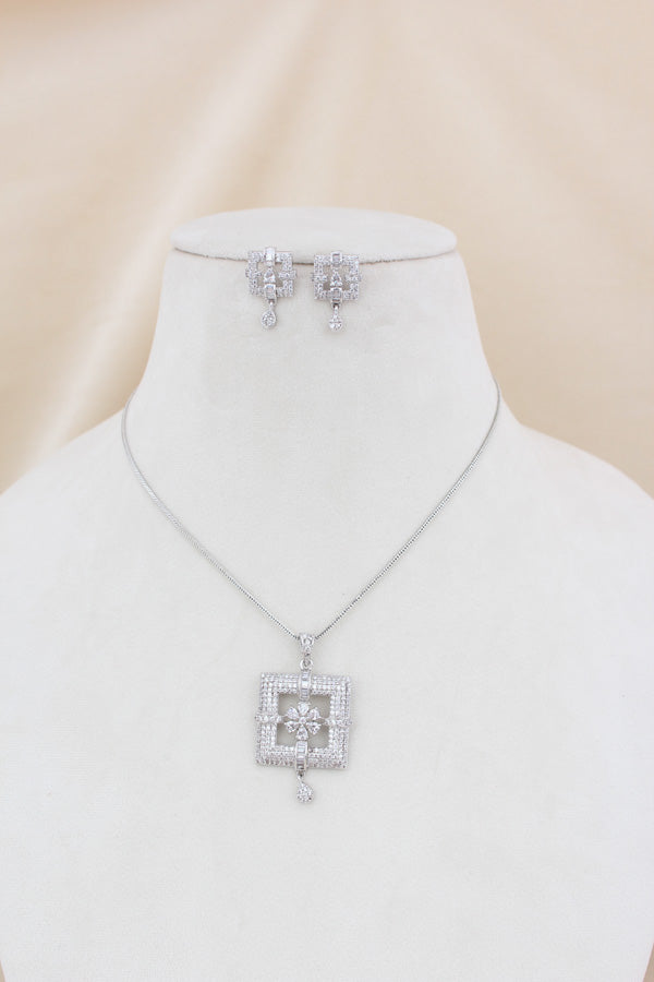 Pendant Set With Flower In Center And Small Matching Earrings (PS002-S)