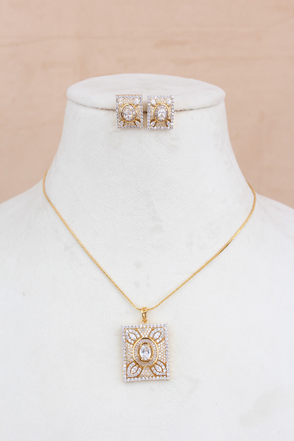 Premiun Quality Gold Polish Pendant Set With American Diamonds  And Matching Earrings (PS012)