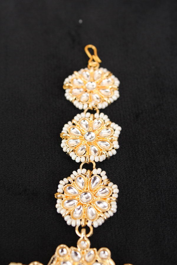 Tikka With Stones And White Beads Also White Pearls Attached (T002-FA)