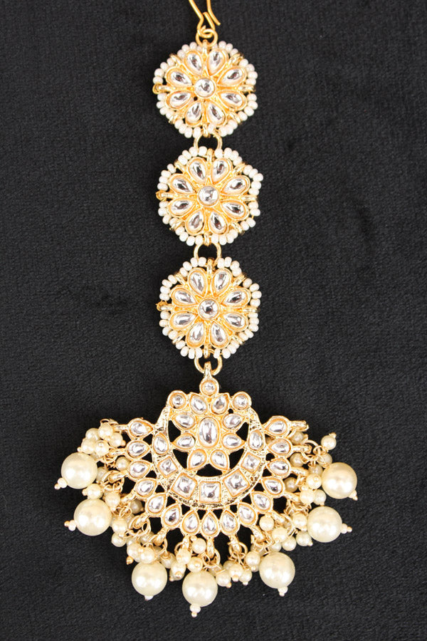 Tikka With Stones And White Beads Also White Pearls Attached (T002-FA)