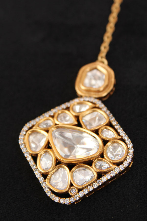 Gold Polish Tikka Framed With Kundan (T006-K)