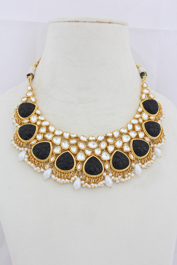 Black Kundan Necklace Set With Matching Earrings(IGNK008)