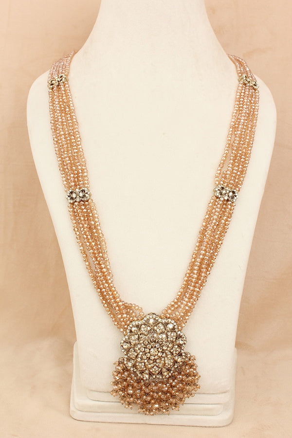 Full Bridal Necklace Set In Gold Polish And Small Details Attached With Crystal Beads (BS007-Golden)