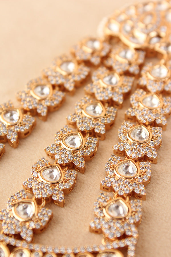 Gold Plated Passa With Kundan And Tiny American Diamonds Also White Beads Attached (PAS002)