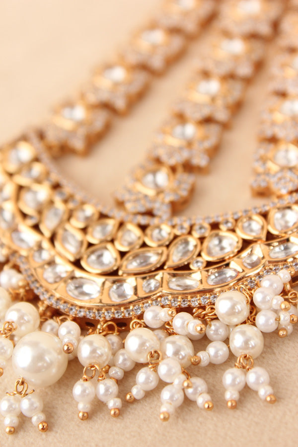 Gold Plated Passa With Kundan And Tiny American Diamonds Also White Beads Attached (PAS002)