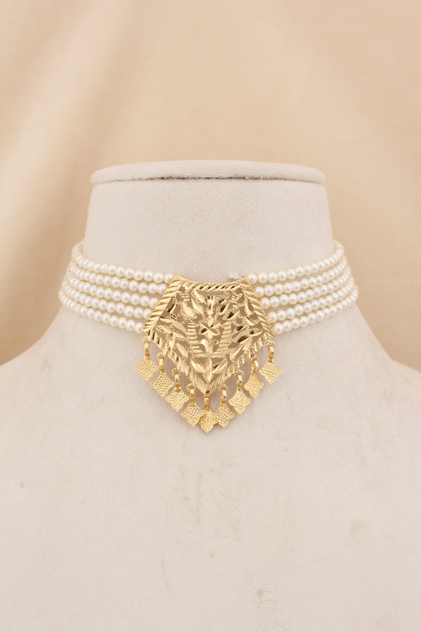 Gold Plated Punjabi Jadau Choker Necklace With White Pearls With Earrings And Tikka (IGPJCS001)