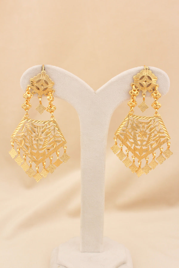 Gold Plated Punjabi Jadau Choker Necklace With White Pearls With Earrings And Tikka (IGPJCS001)