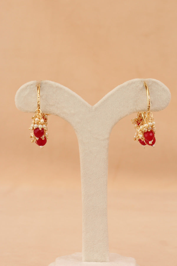 Light Weight Balia With Red Pearls And Small White Beads Attached In Gold Polish (BA001-GR-B1)