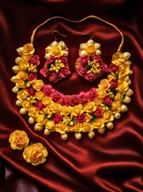 beautiful jewellery set made with flower