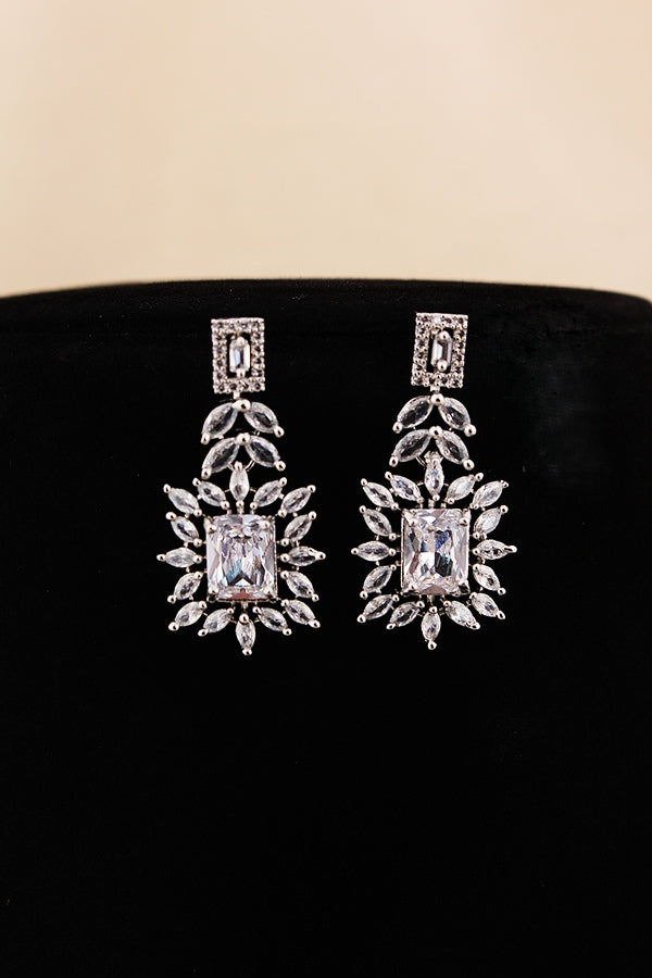 Premium Quality American Diamond Necklace Set With Small White Colour Stones And Small Earrings (NS005-AD-RG)