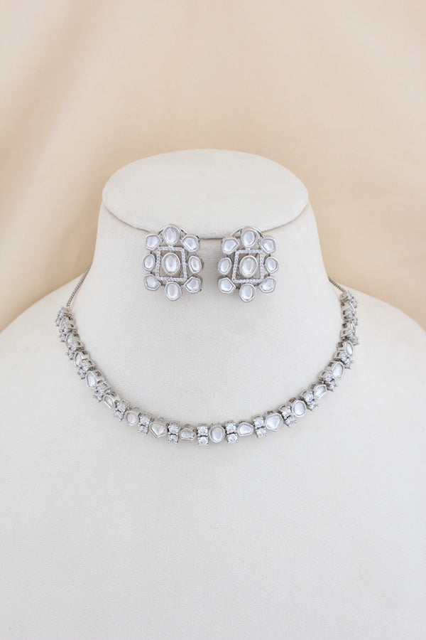 Silver Polish Kundan Necklace Set With Studs Earrings (NK030S-Kundan)