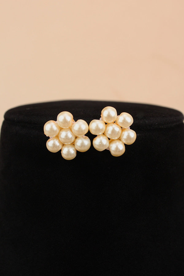 Single Layered Mala Necklace Set With Golden Colour And Small Flower Stud Earrings (MA003)